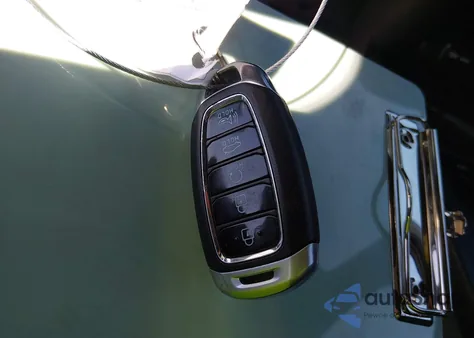 2022 Hyundai Elantra N Line z USA, uszkodzony, nr VIN KMHLR4AF7NU331697